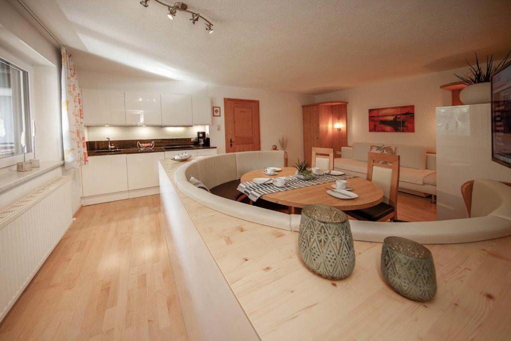 Haus Ingrid Apartment Solden Bagian luar foto