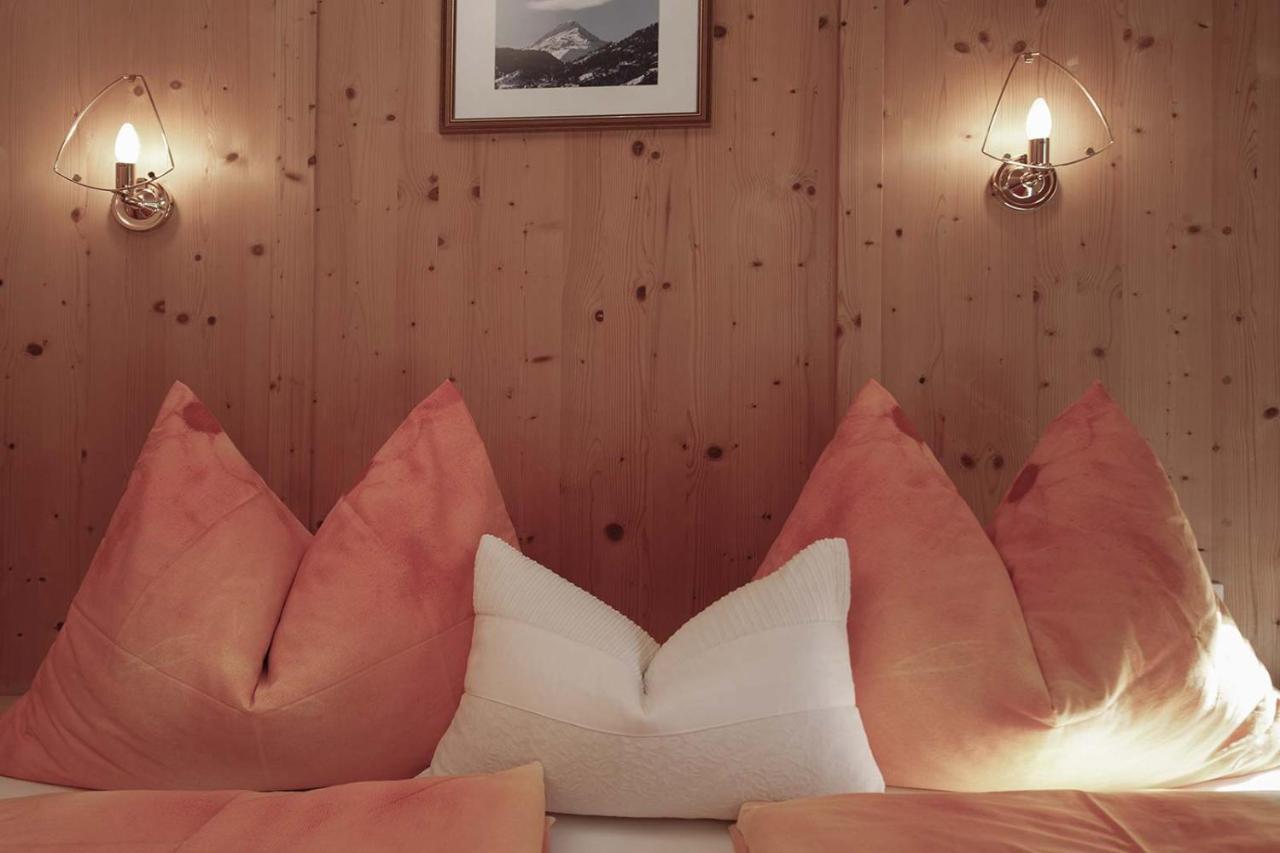 Haus Ingrid Apartment Solden Bagian luar foto